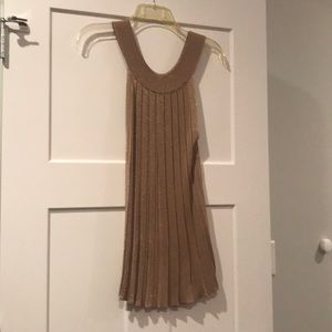 Sleeveless gold pleated sweater tunic top